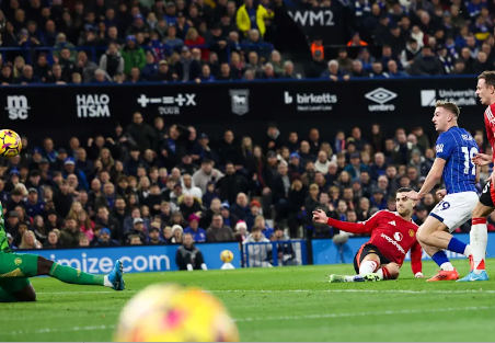 แมตช์ระหว่าง อิปสวิช 1-1 แมนยู ซึ่งเป็นการประเดิมคุมทีมของอโมริม